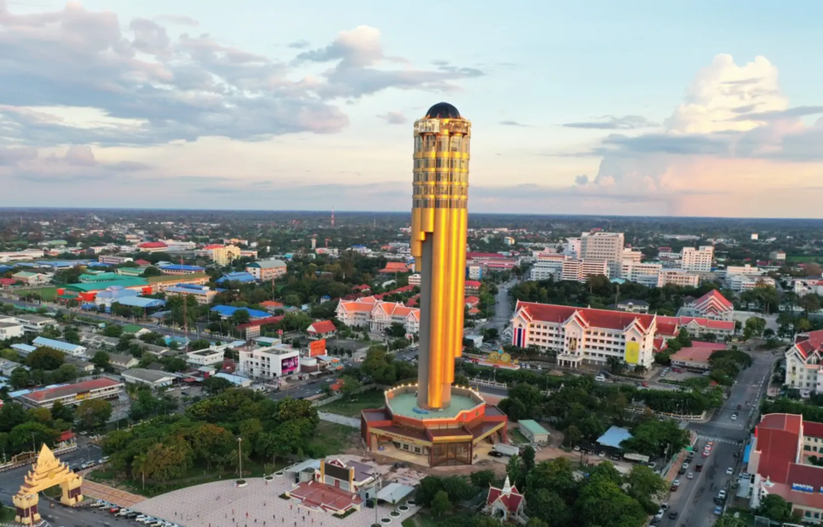 หอชมเมืองรูปโหวดจังหวัดร้อยเอ็ด